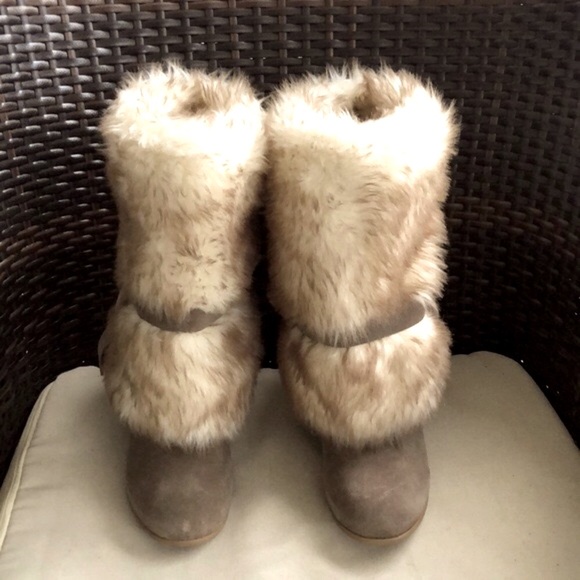 BCBGENERATION Brown Suede Faux Mink Fur FREESIA Wedge Boots - Picture 6 of 16